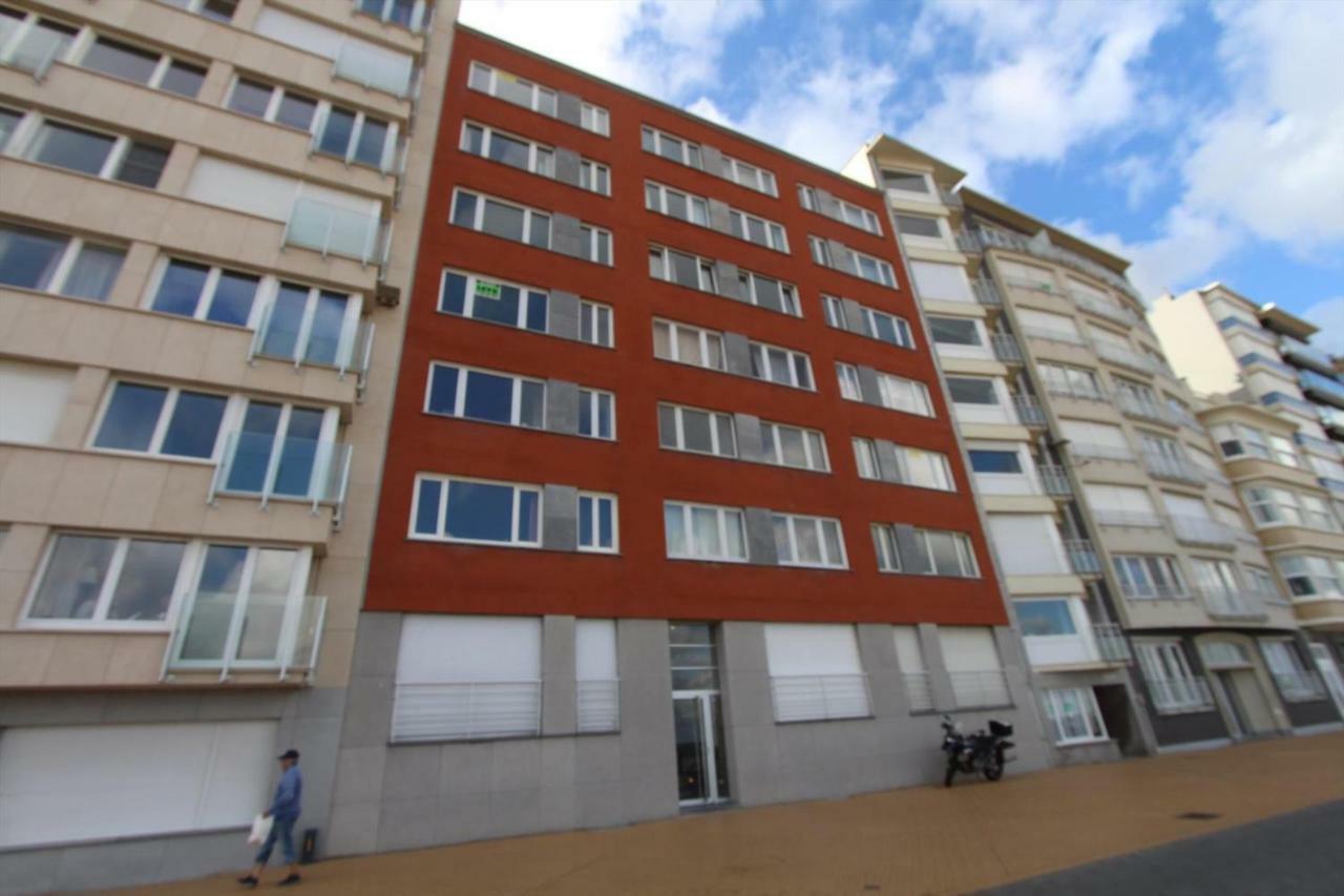 2 Slaapkamer Appartement Op De Zeedijk Van Oostende. Exterior foto